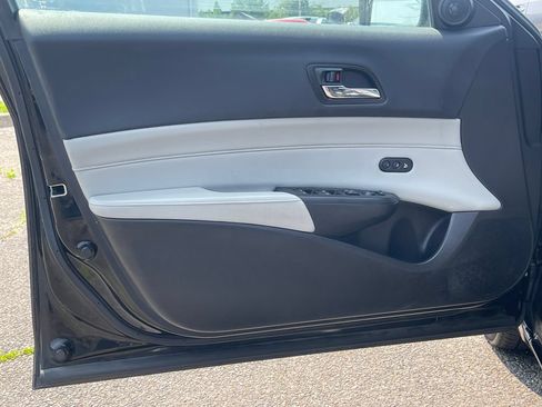 Used 2016 Acura ILX FWD image 11