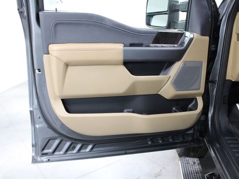 New 2026 Ford F250 Lariat w/ Chrome Package image 27