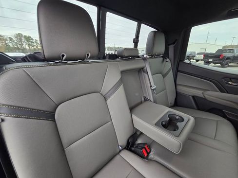 Used 2024 Chevrolet Colorado ZR2 w/ ZR2 Convenience Package III image 17