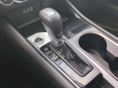 Used 2024 Nissan Altima 2.5 SV image 15