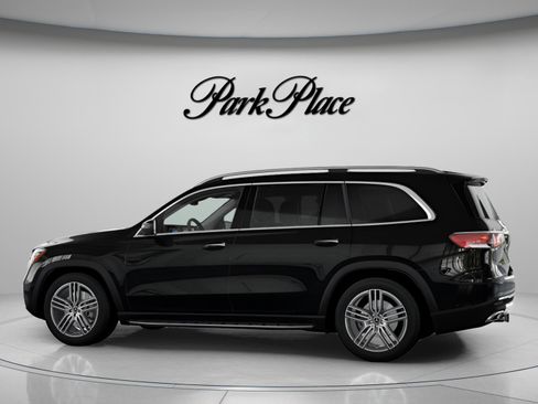 New 2026 Mercedes-Benz GLS 450 4MATIC image 10