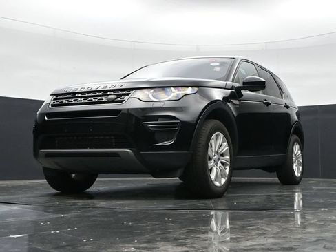 Used 2017 Land Rover Discovery Sport SE AWD/4WD image 38