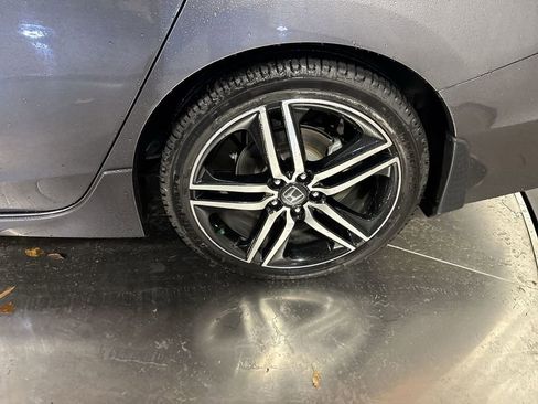 Used 2017 Honda Accord Sport Special Edition image 12
