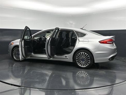 Used 2018 Ford Fusion Titanium AWD/4WD image 30