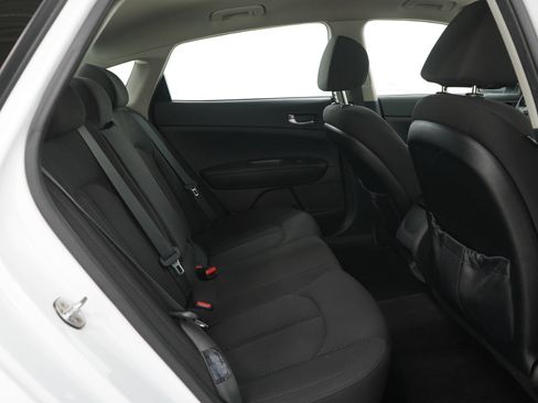 Used 2017 Kia Optima LX image 11