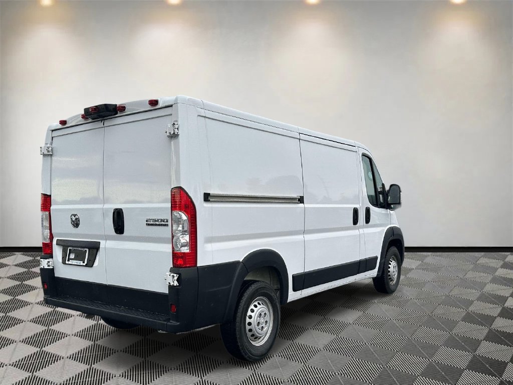 Used 2025 RAM ProMaster 2500 w/ Convenience Group FWD image 4