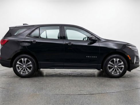 Used 2025 Chevrolet Equinox LT FWD image 11