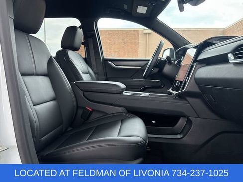 Used 2024 GMC Acadia Elevation w/ Luxury Package FWD image 28