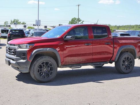 Used 2026 Chevrolet Colorado Trail Boss AWD/4WD image 3