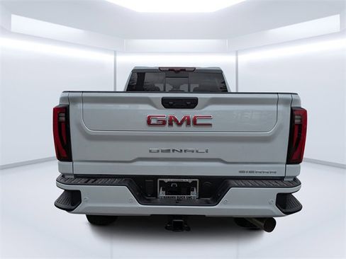 New 2026 GMC Sierra 2500 Denali w/ Denali Reserve Package image 5