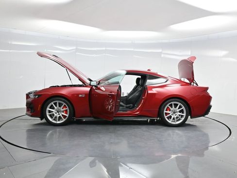 Used 2024 Ford Mustang GT Premium image 40