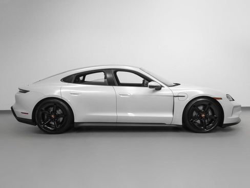 New 2025 Porsche Taycan image 13