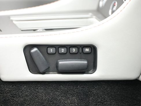 Used 2016 Aston Martin V8 Vantage GT RWD image 61