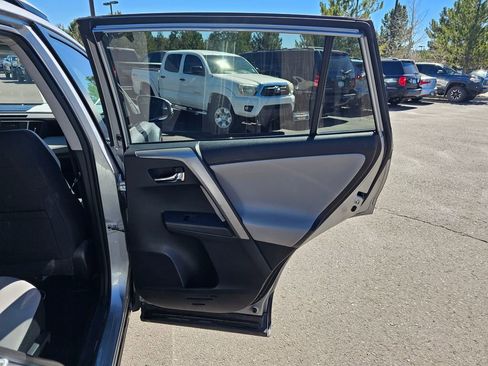 Used 2016 Toyota RAV4 XLE image 19