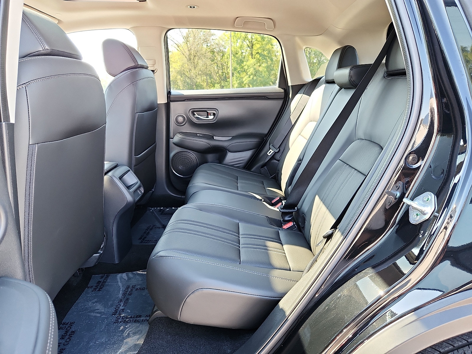 Used 2025 Honda HR-V EX-L image 10
