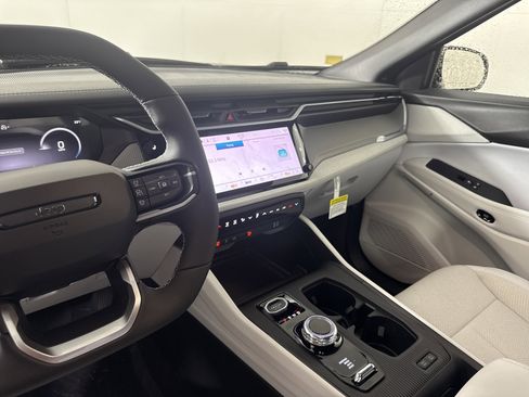 New 2026 Jeep Cherokee Laredo image 27