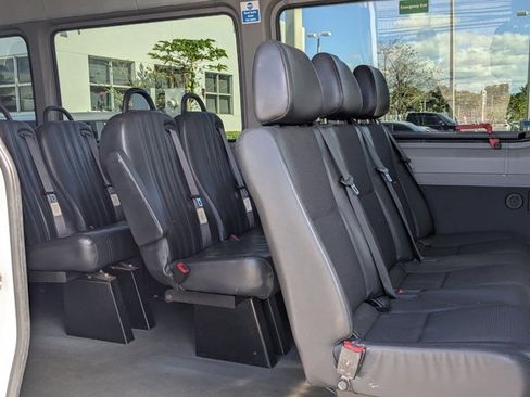 Used 2015 Mercedes-Benz Sprinter 2500 image 15