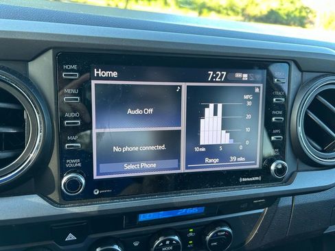 Used 2021 Toyota Tacoma TRD Sport w/ Technology Package AWD/4WD image 25