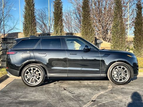 New 2026 Land Rover Range Rover Sport SE image 6