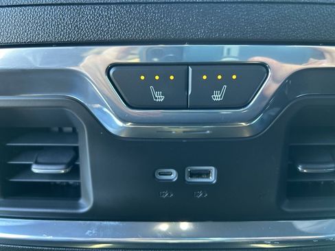 Used 2024 Chevrolet Silverado 2500 High Country w/ High Country Premium Package image 52