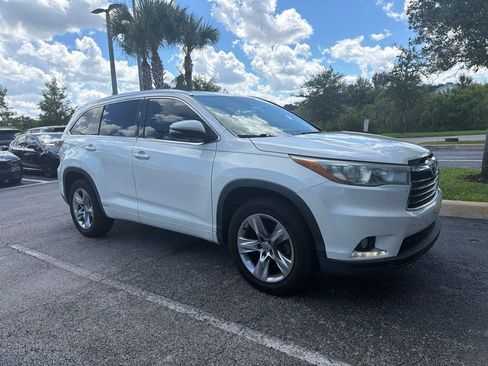 Used 2014 Toyota Highlander Limited FWD image 2