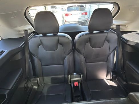 Used 2018 Volvo XC90 T5 Momentum w/ Convenience Package AWD/4WD image 28