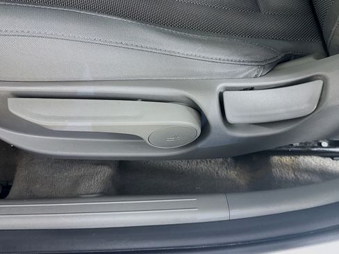 Used 2022 Hyundai Elantra SE FWD image 22