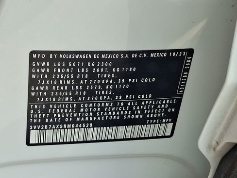 Used 2024 Volkswagen Tiguan SE AWD/4WD image 27