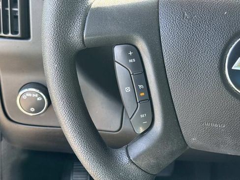 Used 2019 Chevrolet Express 2500 w/ Driver Convenience Package RWD image 31