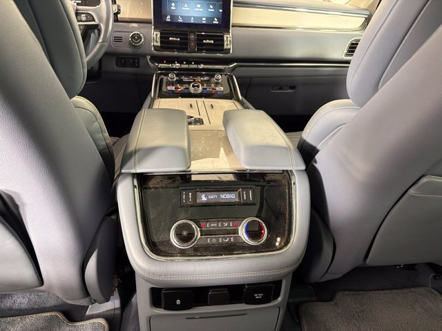 Used 2018 Lincoln Navigator Black Label AWD/4WD image 32