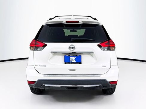 Used 2017 Nissan Rogue SV w/ Midnight Edition Package FWD image 6