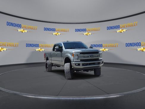 Used 2019 Ford F250 Lariat w/ Lariat Ultimate Package AWD/4WD image 9