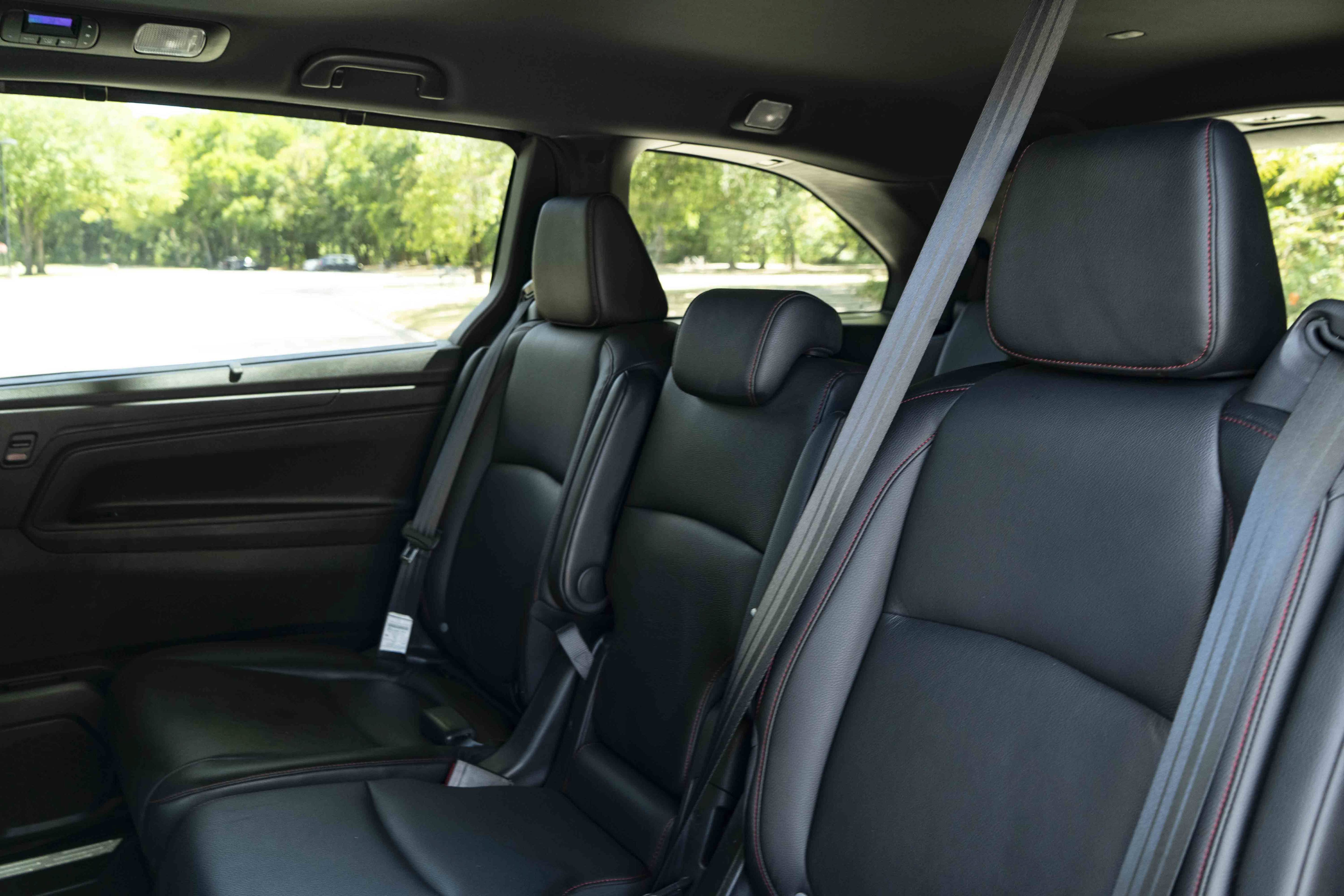 Used 2025 Honda Odyssey Sport-L image 18