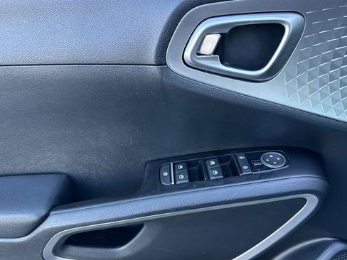 Used 2023 Kia Soul LX w/ Option Group 015 image 11