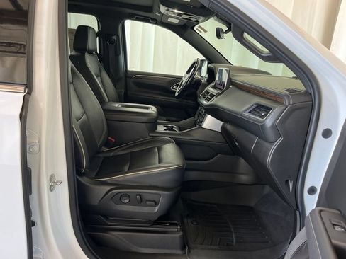 Used 2021 Chevrolet Suburban Premier w/ Premium Package AWD/4WD image 20