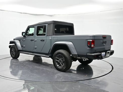 New 2026 Jeep Gladiator Sport image 7