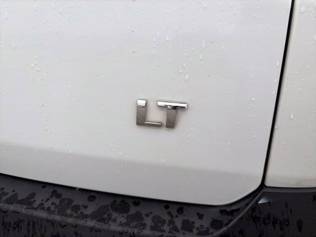 Used 2023 Chevrolet Traverse LT FWD image 7