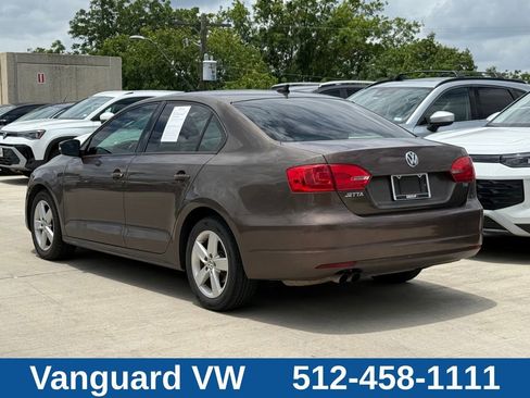 Used 2012 Volkswagen Jetta TDI FWD image 9
