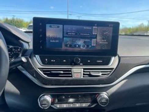 New 2025 Nissan Altima 2.5 SR w/ SR Premium Package image 14