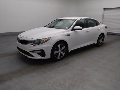 Used 2019 Kia Optima S FWD image 2