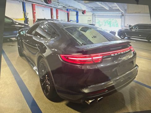 Used 2018 Porsche Panamera Turbo w/ Sport Package AWD/4WD image 16