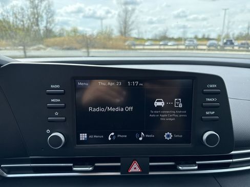 New 2026 Hyundai Elantra SE FWD image 17