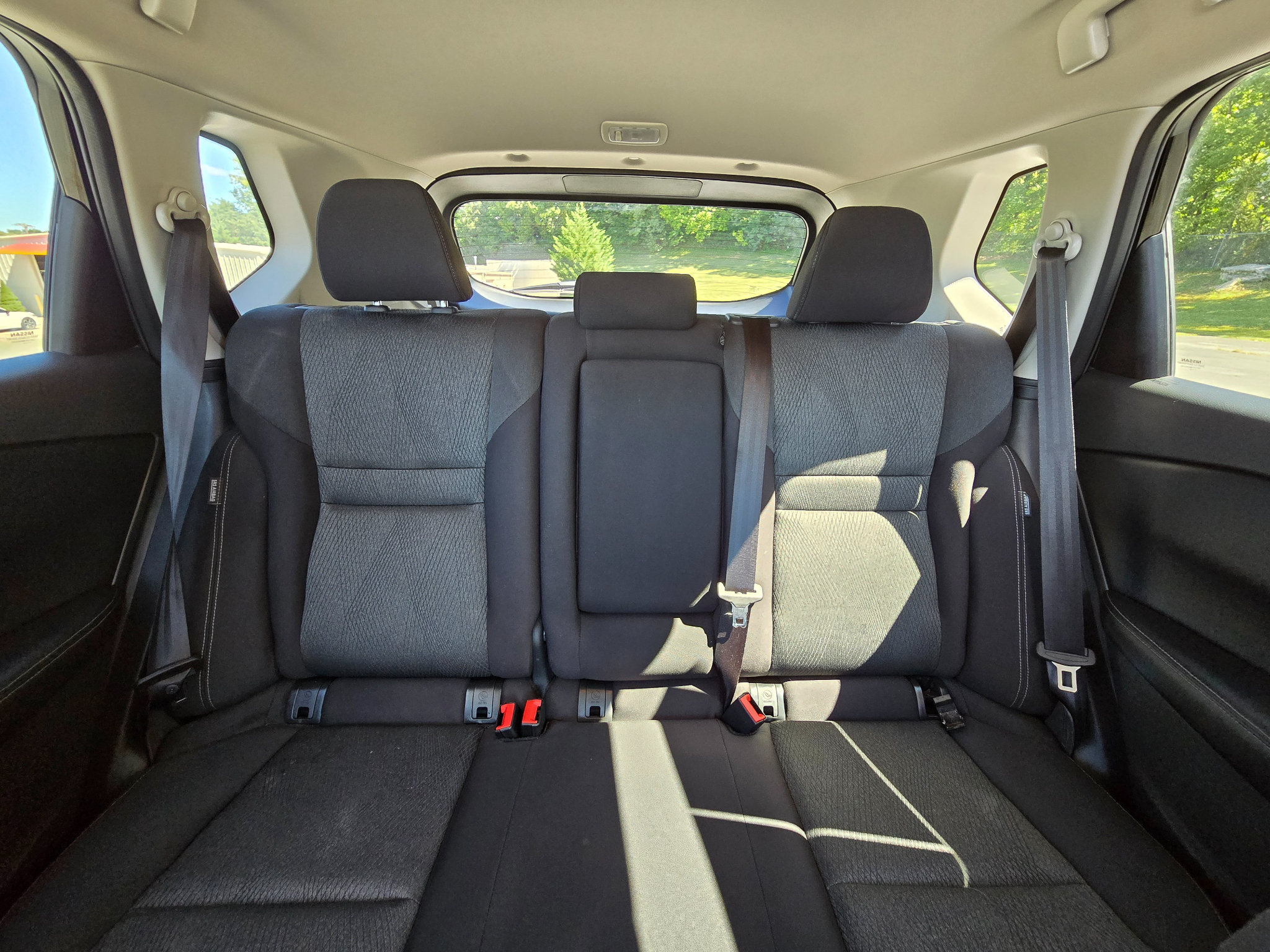 Used 2025 Nissan Rogue SV AWD/4WD image 13