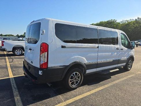 Used 2022 Ford Transit 350 XLT RWD image 4