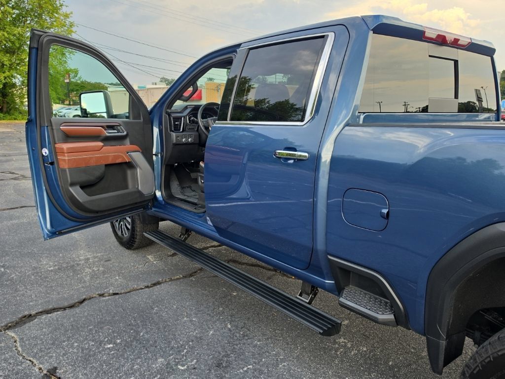 Used 2026 GMC Sierra 2500 Denali Ultimate w/ Max Trailering Package AWD/4WD image 17