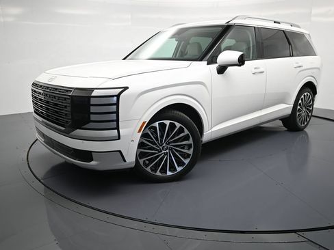 Used 2026 Hyundai Palisade Calligraphy FWD image 1