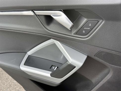 Used 2021 Audi Q3 2.0T Premium w/ Convenience Package image 21