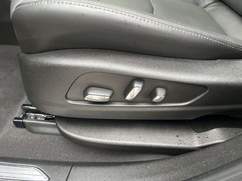 Certified 2024 Cadillac XT5 Premium Luxury image 28