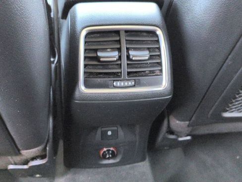 Used 2015 Audi Q3 2.0T Prestige AWD/4WD image 30