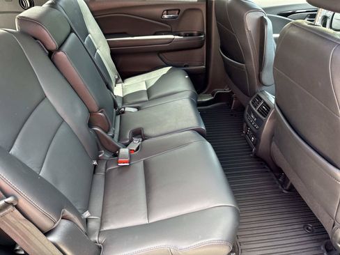 Used 2018 Honda Pilot Touring image 35